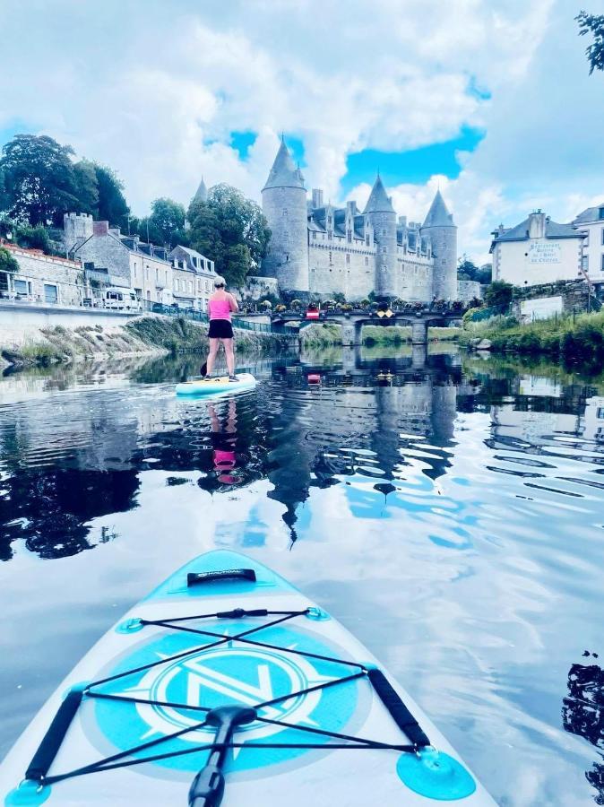 Le Vieux Moulin Gites - A Charming Stone Cottage With Garden View And Seasonal Pool Guégon Eksteriør billede