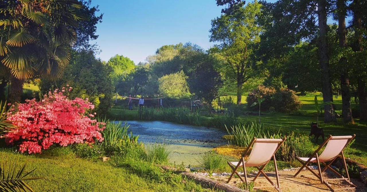 Le Vieux Moulin Gites - A Charming Stone Cottage With Garden View And Seasonal Pool Guégon Eksteriør billede